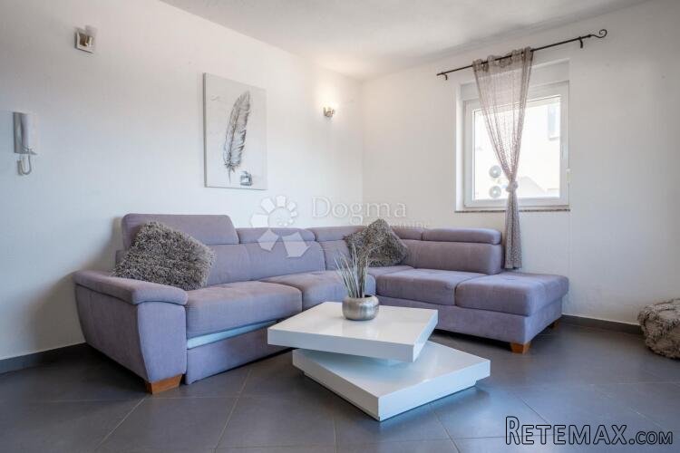 KLIMNO, apartman na samo 250m od mora