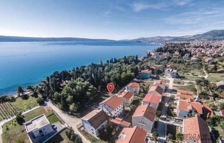 Apartman 1.red do mora sa bazenom direktno od vlasnika