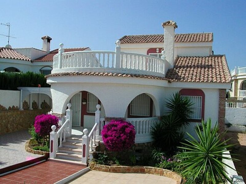 * LARGE 3 BED DETACHED MEDITERRANEAN.. - 2