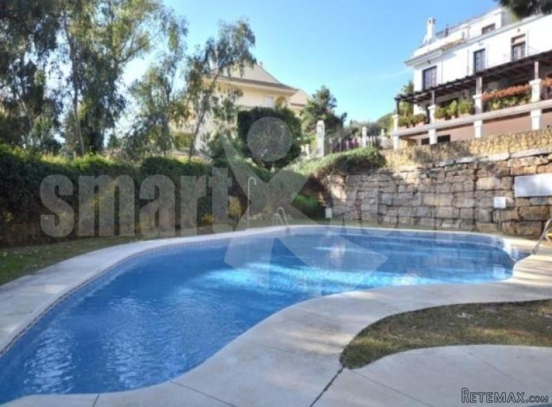 Apartment For Sale In Golden Mile..