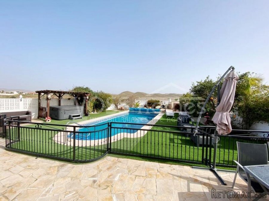 NEW & EXCLUSIVE TO VOSS HOMES - A larger than average 3.. - 5