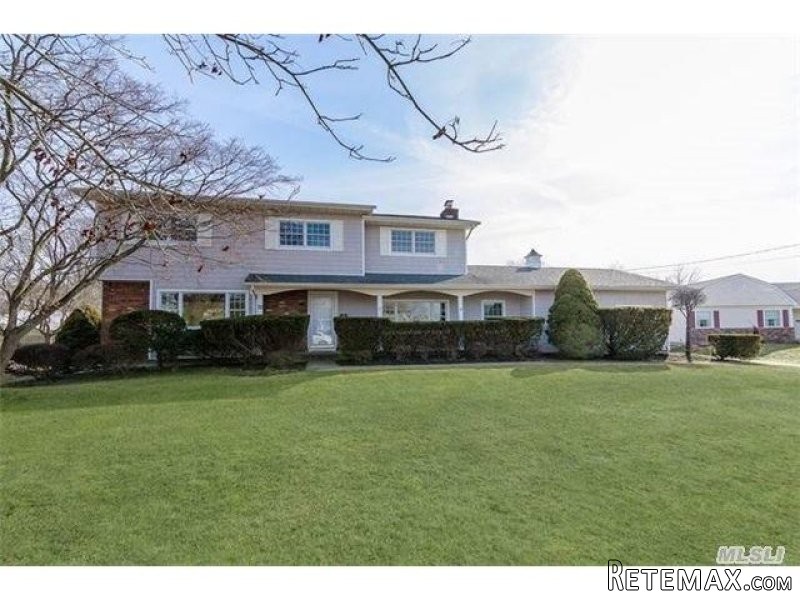 4 bedroom House For Sale: 32 Angela Bay..