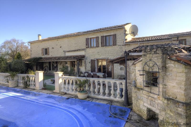 Spacious Barn Conversion With Guest..