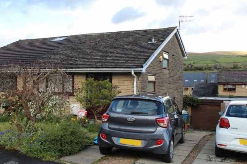 3 bedroom, Semi-detached House house..