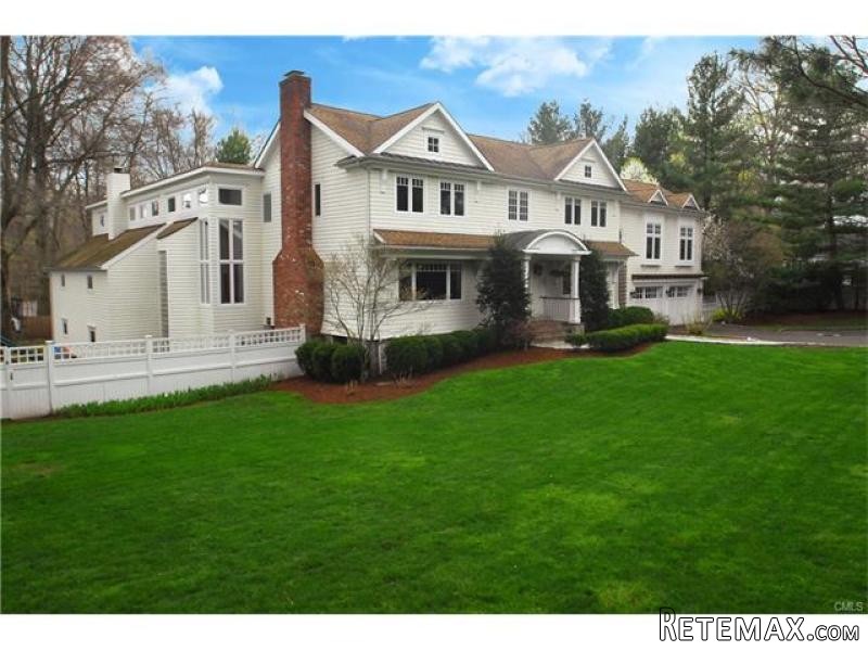 5 bedroom House For Sale: 40 STURGES..