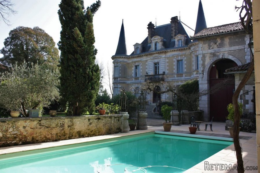 Nr Peyrehorade (40) - Magnificent C19th chateau just 40 minutes..