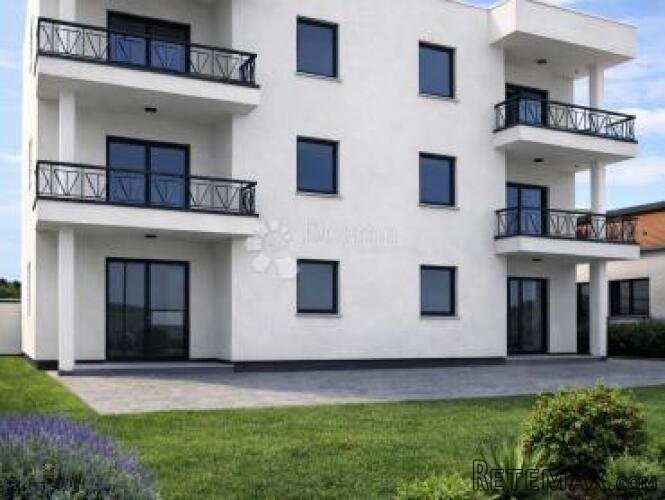 Privlaka - Ekskluzivni stan u prizemlju s vrtom 77m2 -S2