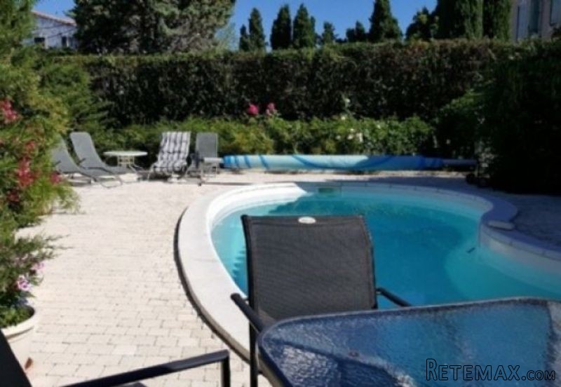 Single Storey Villa With Pool