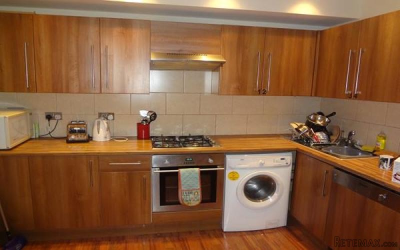 35 - 80B Morden Road R3 - 2