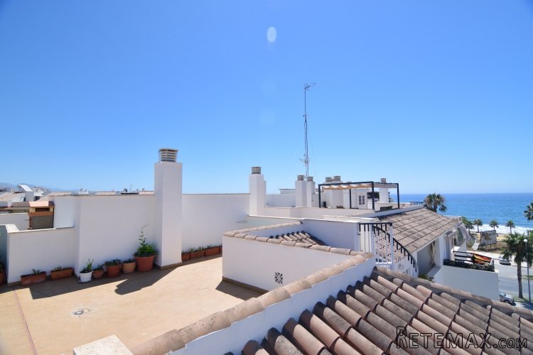En riktig drömvåning i Torrox Costa med en häpnadsväckande u.. - 2