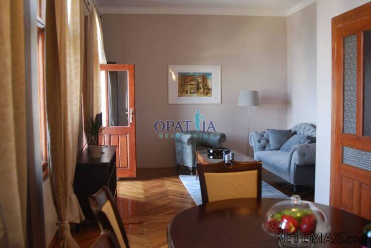 OPATIJA- uređeni stan s balkončićem i okućnicom - 3