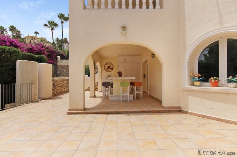 Beautiful spacious 5 bedroom villa in.. - 2