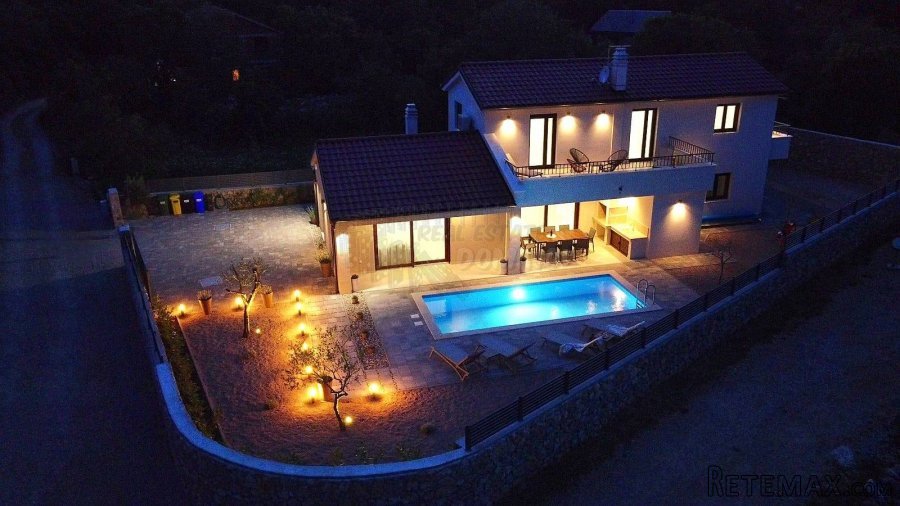 Vila s bazenom - okolica grada Krka! - 4