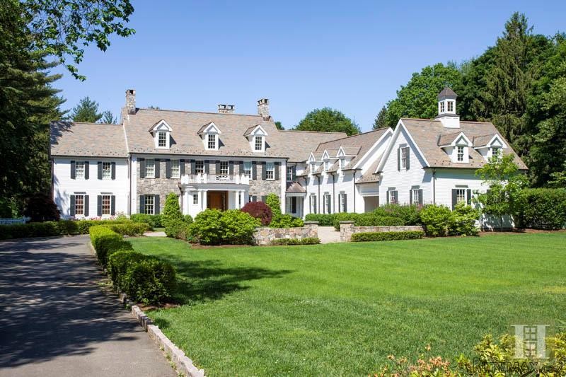 8 bedroom House For Sale: 38 PARSONAGE.. - 2