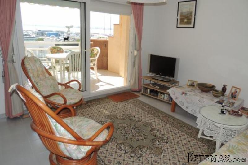 ROSES: Beautifully located apartment by.. - 2