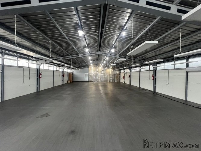 Izdajem halu sa kancelarijama od 770m2 u Rakovici - 17