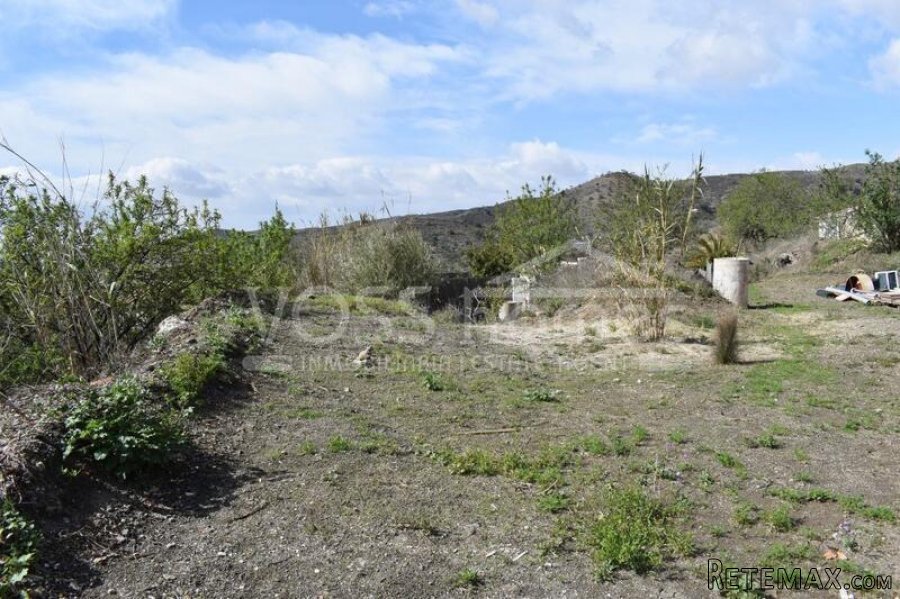 NEW & EXCLUSIVE LISTING TO VOSS HOMES - TWO ADJOINING.. - 8