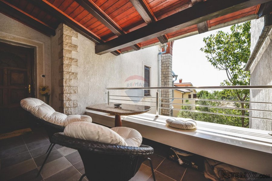 OPATIJA - POBRI, samostojeća kuća 200m2 - 8