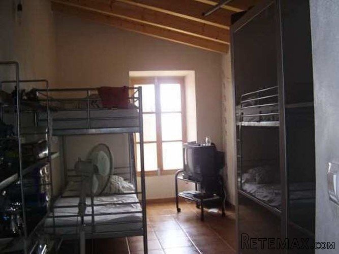 Beautiful large house with semi-independent study. 300m2.. - 4