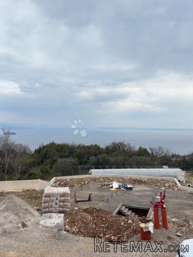 Građevinsko zemljište Ičići 905 m² – pogled na more