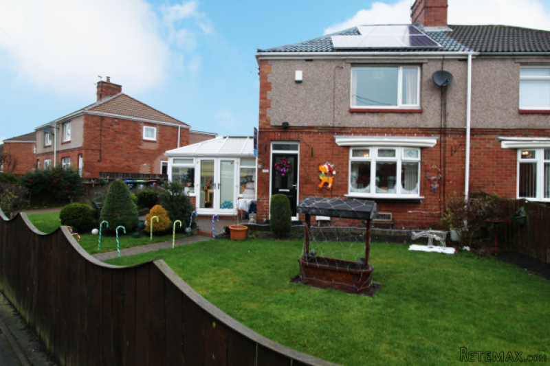 3 bedroom, Semi-detached House house..