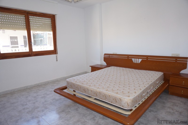 6 bedroom, 2 bathroom Apartment, (build.. - 2