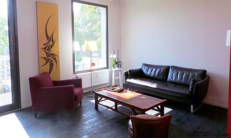 Renovated Townhouse With Walled Garden - 2