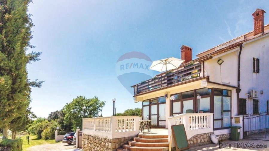 Istra, Pula - Barbariga, samostojeća kuća s pogledom na more - 2