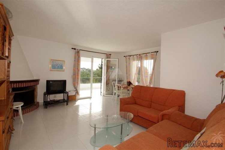 This villa is located just 1,5 km from Moraira village and.. - 2