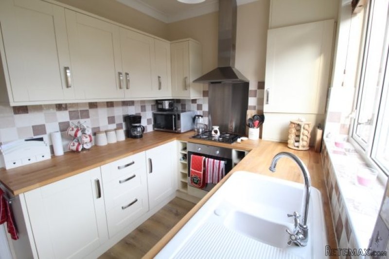 2 bedroom, End Of Terrace House house.. - 2