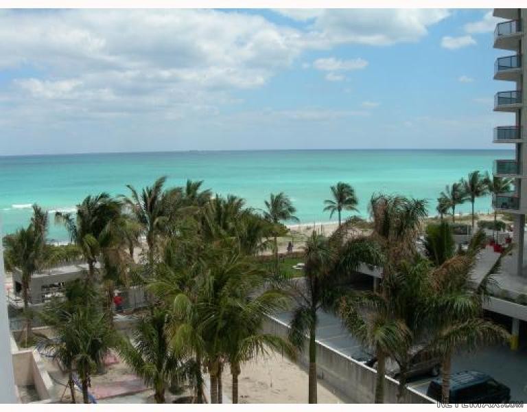 2 bedroom Flat For Sale: 6799 COLLINS..