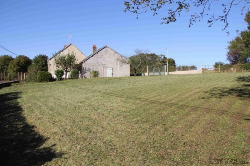 2 Bedrooms - House - Bourgogne - For..