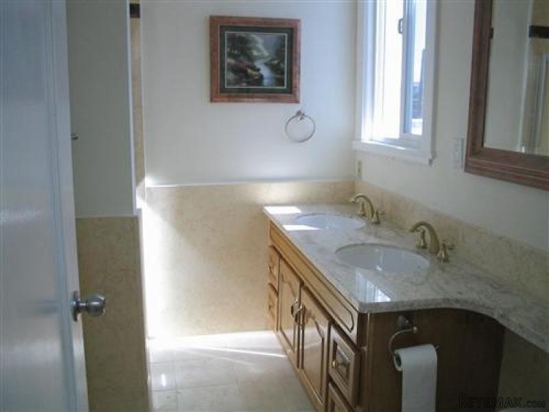 4 bedroom House For Sale: 9 Lyell.. - 2