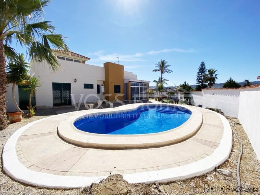 NEW & EXCLUSIVE LISTING FOR VOSS HOMES - A modern, homely.. - 4