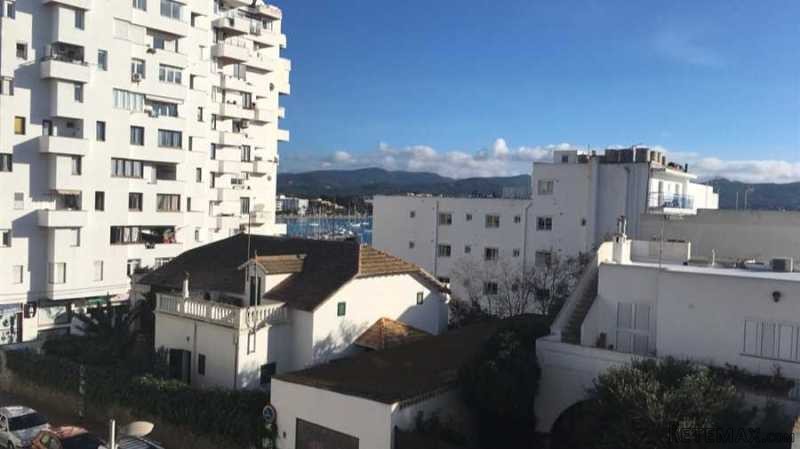 Duplex apartment to renovate 200m from.. - 2