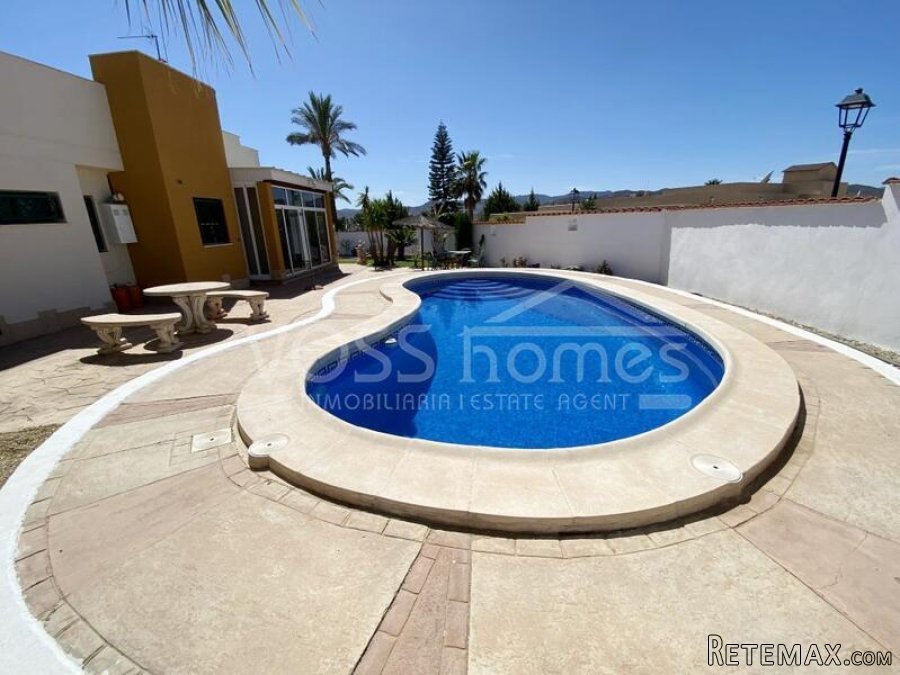 NEW & EXCLUSIVE LISTING FOR VOSS HOMES - A modern, homely.. - 6