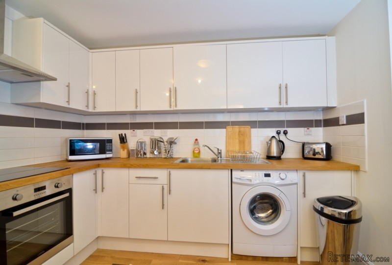 Pimlico, SW1P 4NF [ID: 17CS] - 2
