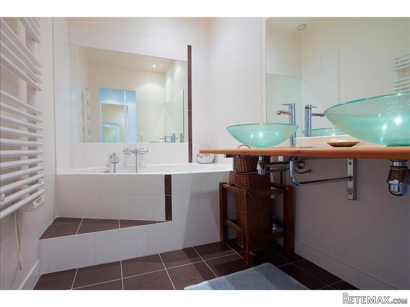 Spacious Four Bed On Place Garibaldi
