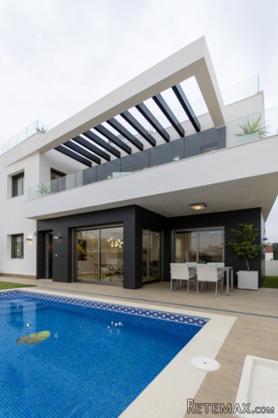 3 Bedrooms - Villa - Alicante - For Sale