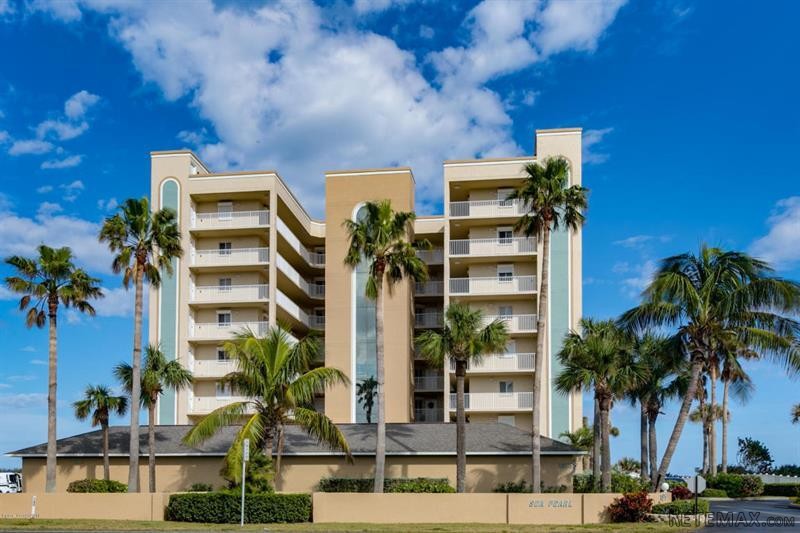 3 bedroom Flat For Sale: 1575 N Highway..