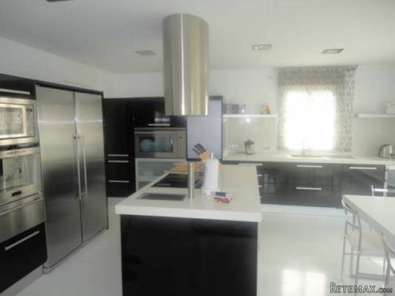 4 Bedroom 4 Bathroom Villa In La Zenia.. - 2