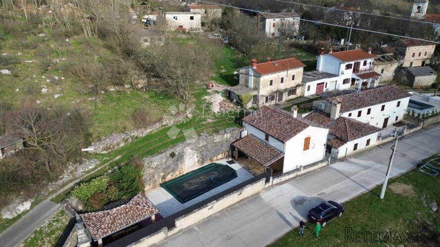 Građevinsko zemljište Šušnjevica sa građevinskom dozvolom i - 2