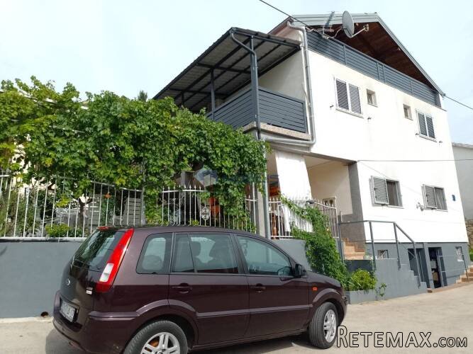 Zadar, Šušnjar, predivna kuća 300 m2 - 2