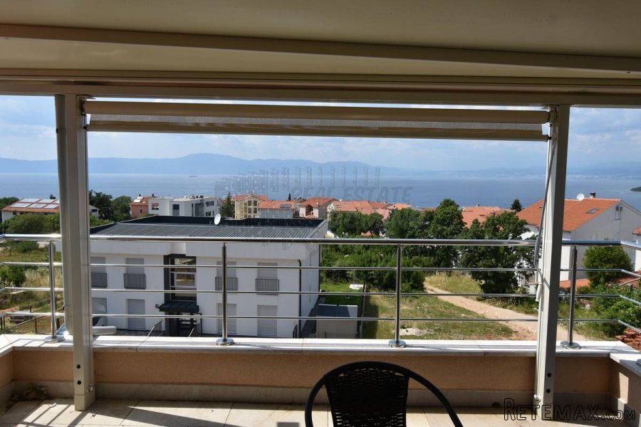 Apartman s prekrasnim pogledom! Njivice! - 3