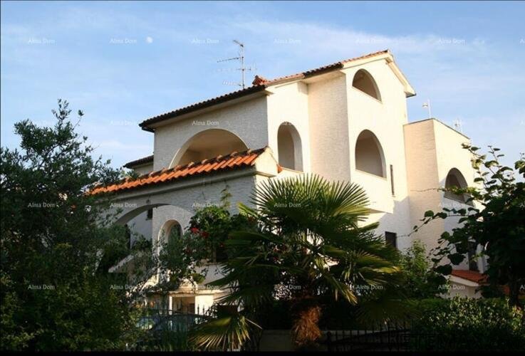 Prodaja višestambenog objekta s 9 zasebnih apartmana...