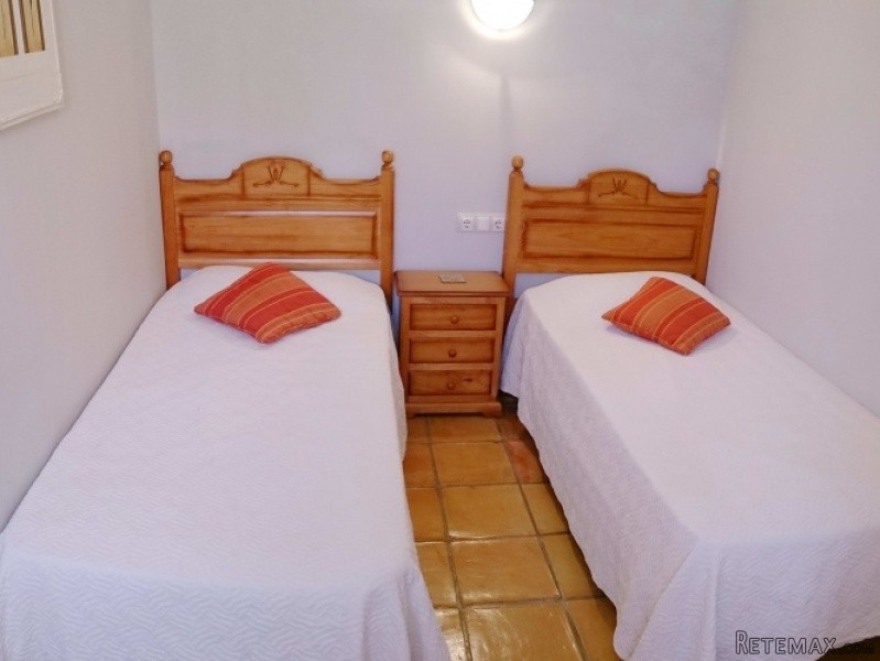 3 Bedrooms Apartment For Sale - 2