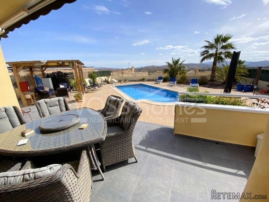 NEW & EXCLUSIVE LISTING WITH VOSS HOMES - A stunning.. - 8