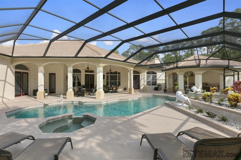4 bedroom Detached House For Sale: 5465.. - 2