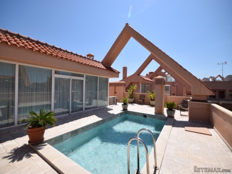 5 Bedroom Corner Penthouse For Sale..