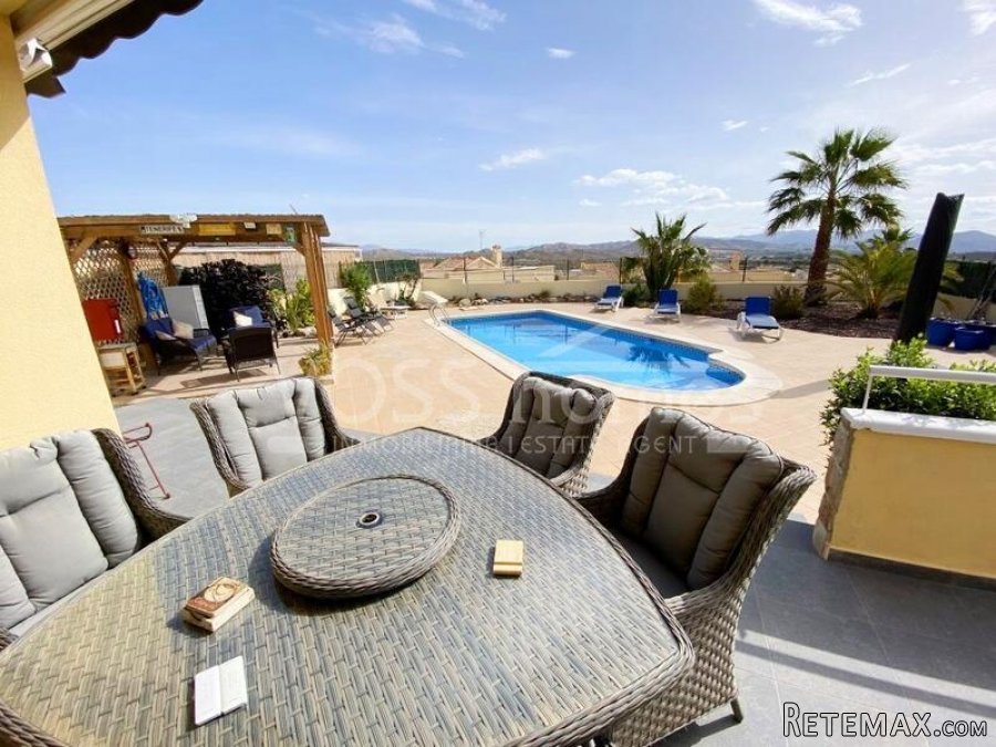 NEW & EXCLUSIVE LISTING WITH VOSS HOMES - A stunning.. - 9